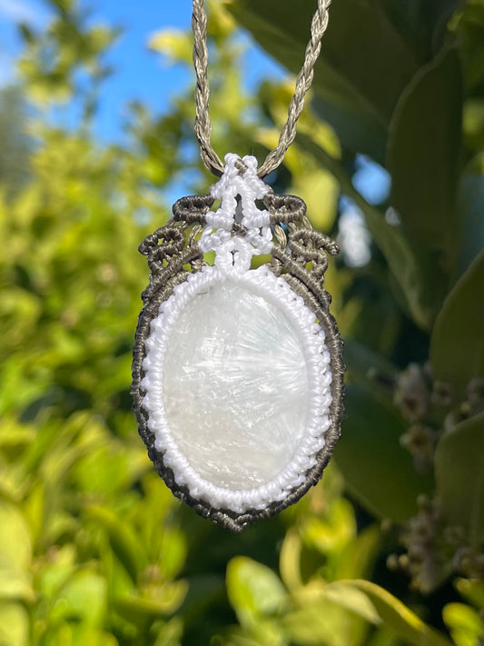 Tasmanian Intergrown Natrolite macrame necklace