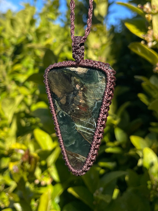 Tasmanian Serpentine Pyroxene macrame necklace