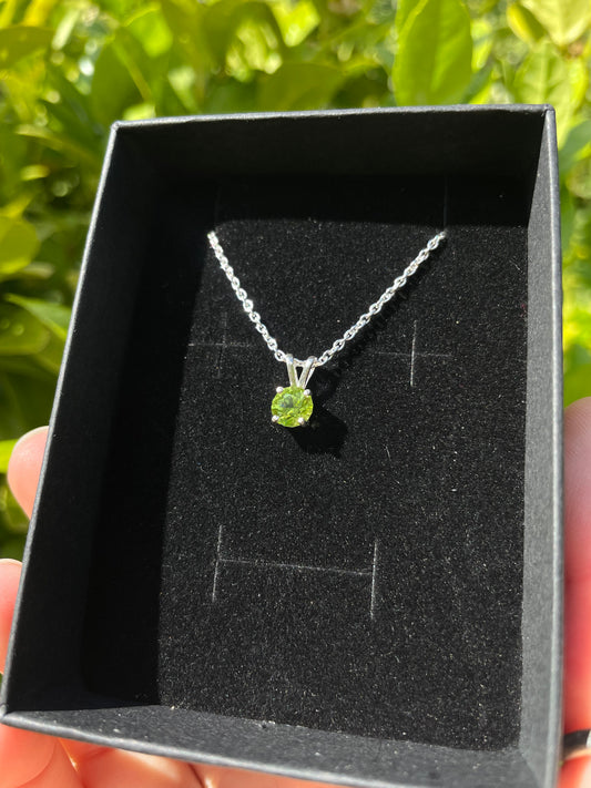 Tasmanian Peridot sterling silver pendant necklace