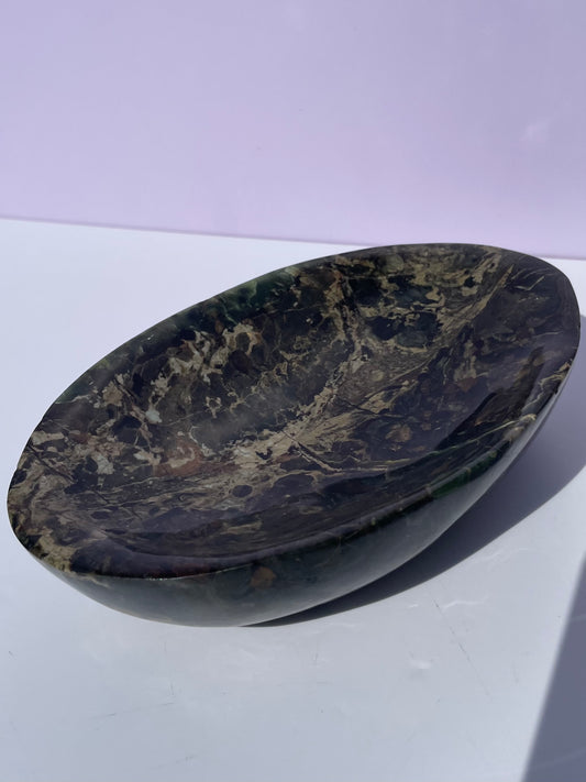 Tasmanian Serpentine Pyroxene entirely carved bowl