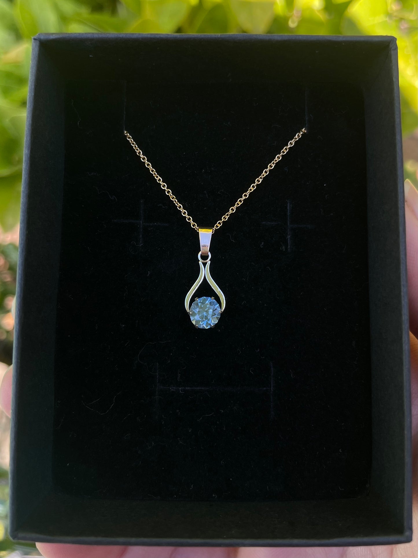 1.12ct Tasmanian Sapphire 9ct gold drop pendant necklace