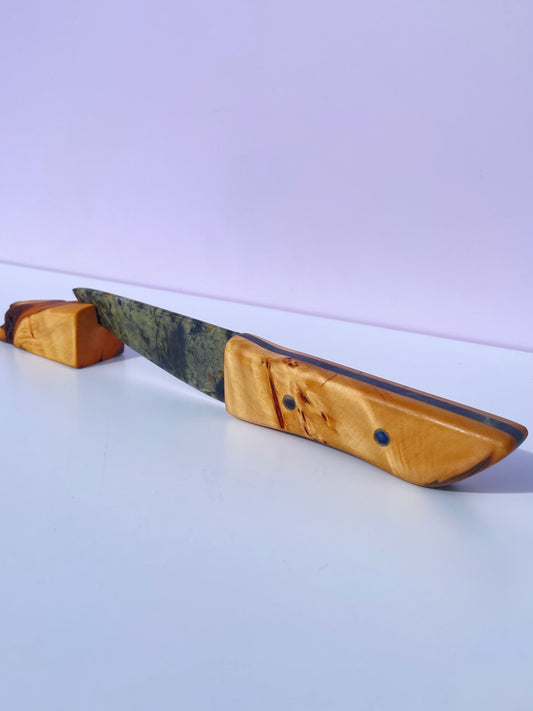 Tasmanian Jade & Black Magnetite knife with birdseye Huon Pine, Serpentine Pyroxene & Sapphire handle