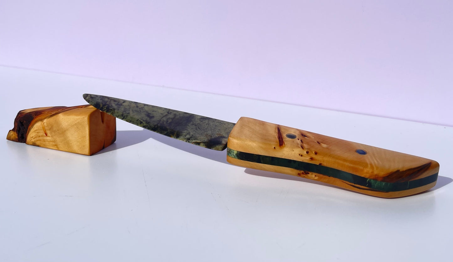 Tasmanian Jade & Black Magnetite knife with birdseye Huon Pine, Serpentine Pyroxene & Sapphire handle