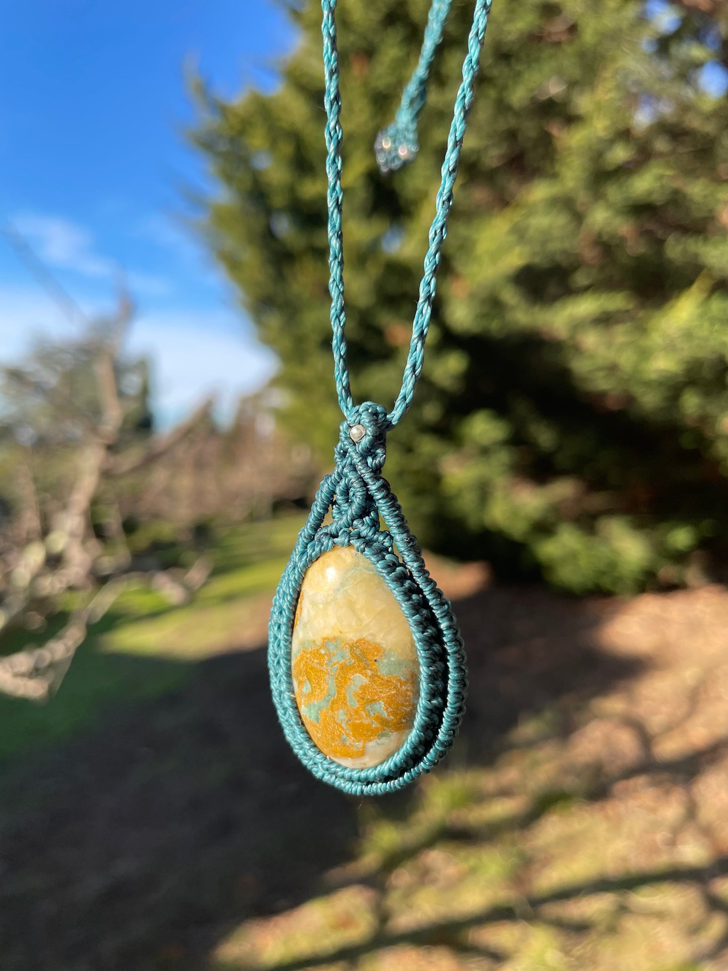 Tasmanian Chalcedony macrame necklace