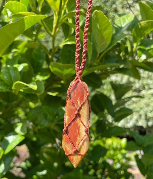 Tasmanian Chalcedony macrame necklace