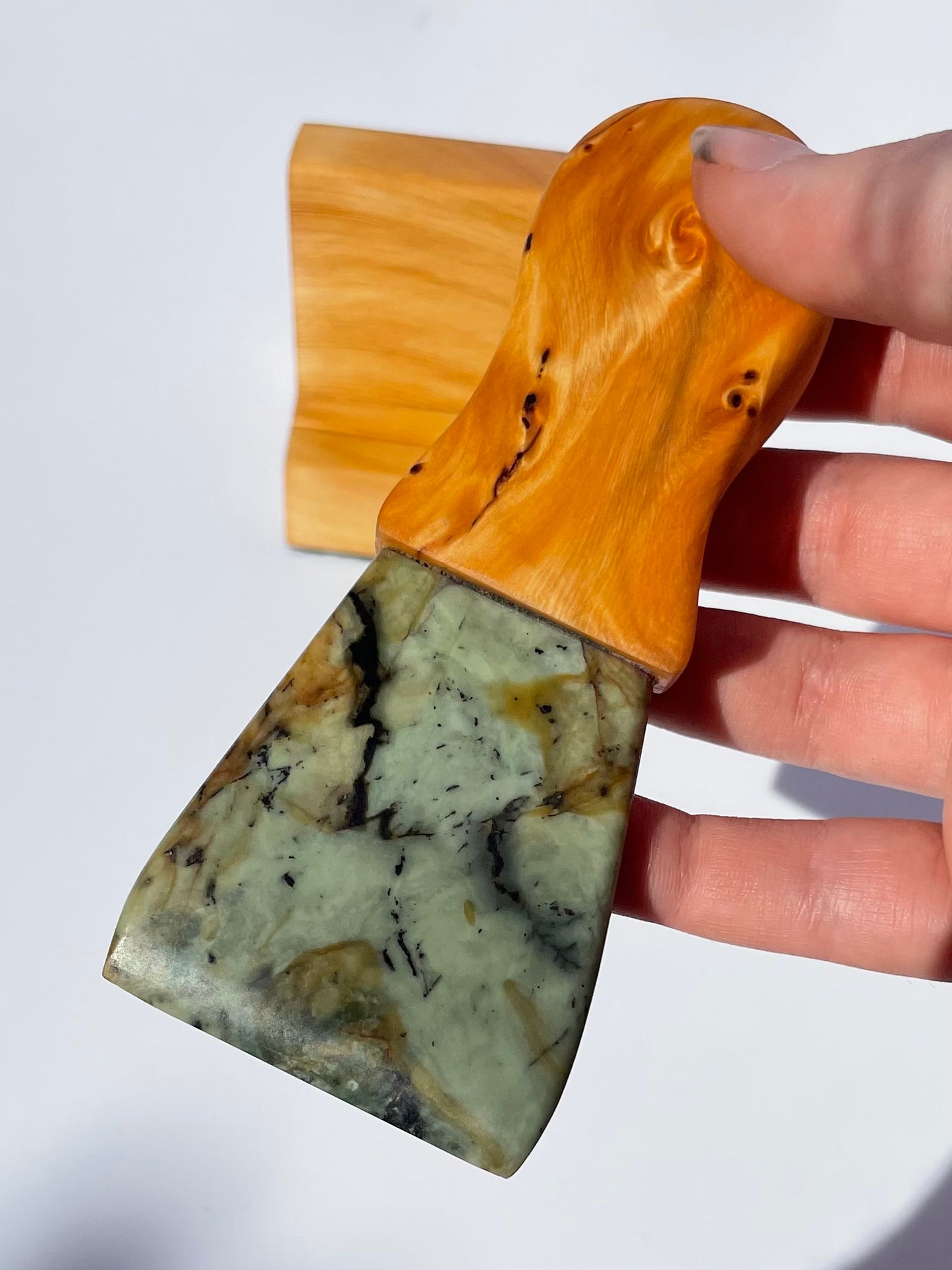 Tasmanian Jade & Black Magnetite cheese blade with Birdseye Huon Pine handle & stand